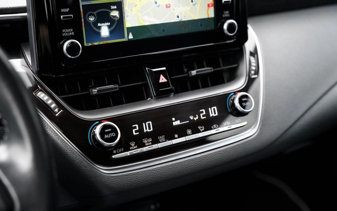 Toyota Corolla cena 77900 przebieg: 118491, rok produkcji 2019 z Piła małe 562